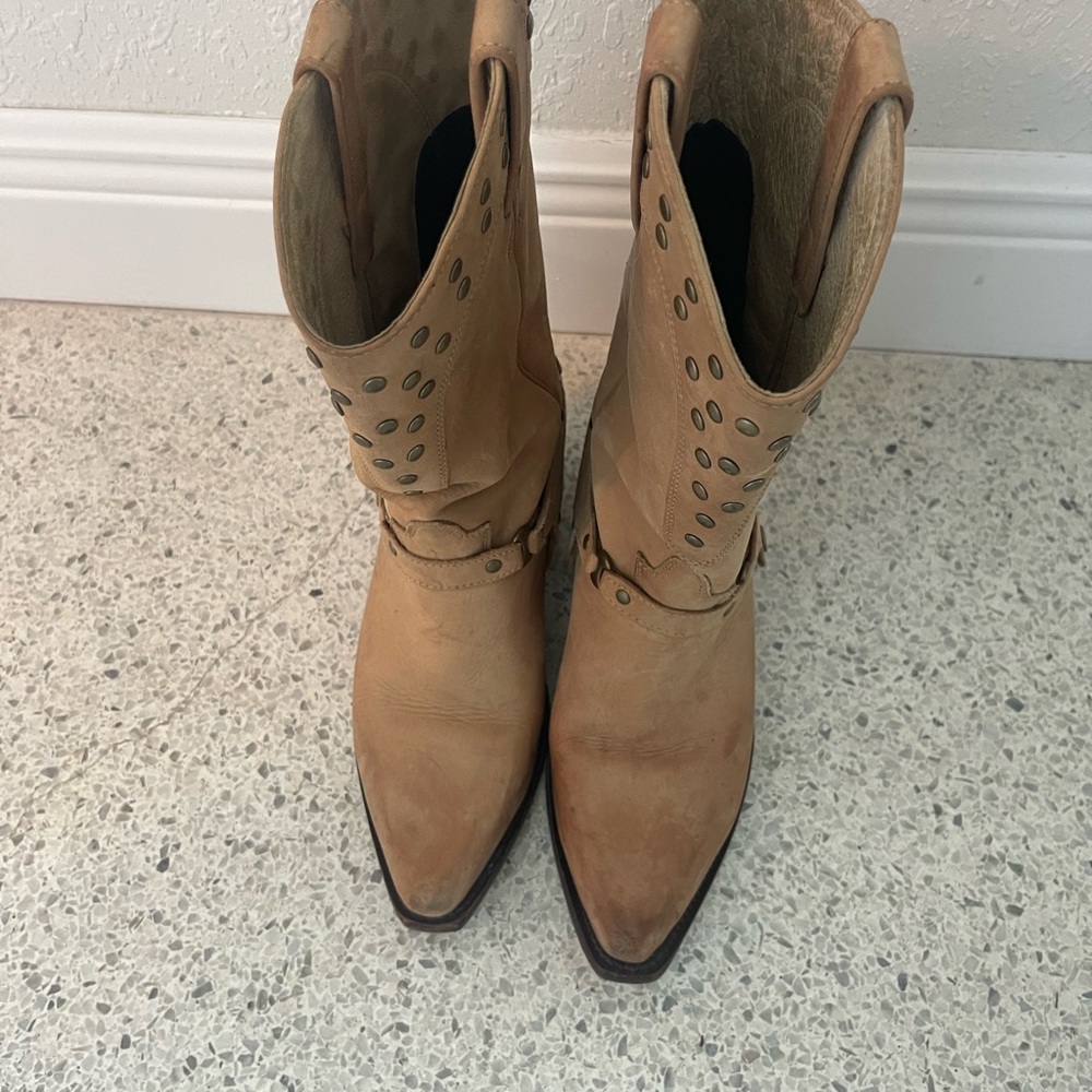 Saks Fifth Avenue Tan Heeled Boots
